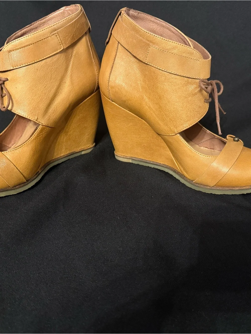 Anthropologie Lucky Penny Camel Leather Wedges